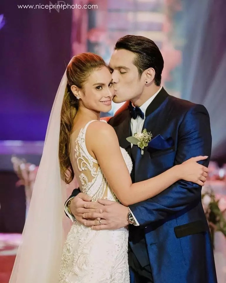 Max Collins wows guests in her Francis Libiran wedding gown Max Collins wows guests in her Francis Libiran wedding gown