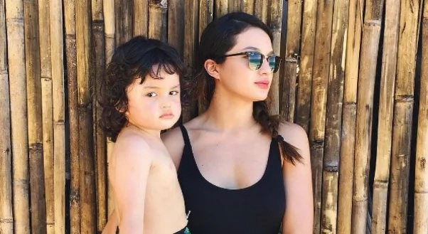 Sarah-Lahbati Sarah-Lahbati