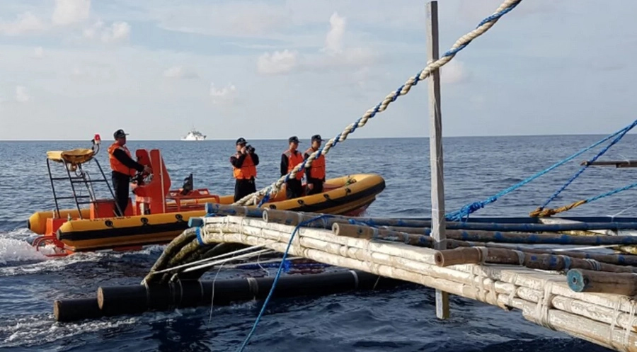 Filipino fishermen ask UN to defend their fishing rights vs China Filipino fishermen ask UN to defend their fishing rights vs China