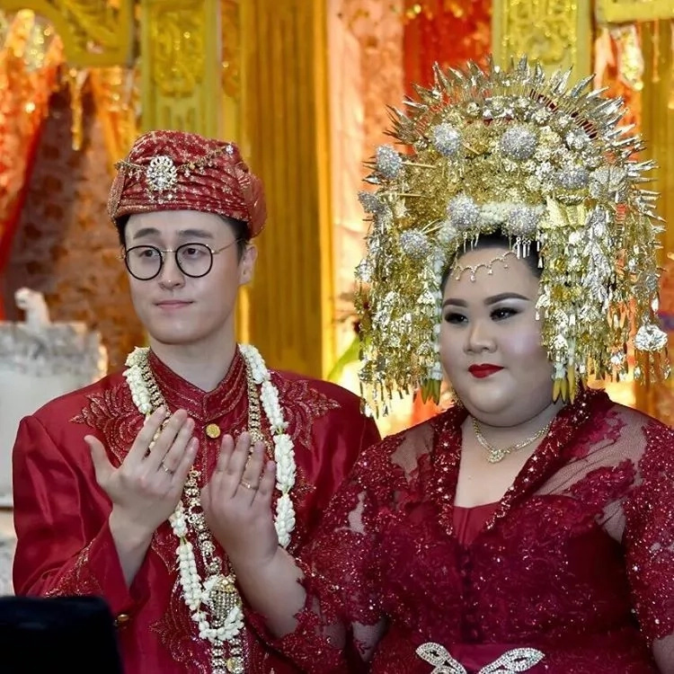 Haters Belittled and Discouraged her but this Indonesian Girl Marries Korean Man of Her Dreams Haters Belittled and Discouraged her but this Indonesian Girl Marries Korean Man of Her Dreams