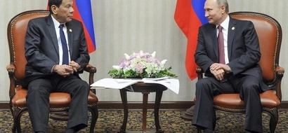 Nagtapo na din sa wakas! Duterte MEETS his idol Putin