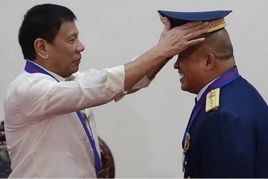 PNP Chief Dela Rosa cries over son's letter PNP Chief Dela Rosa cries over son's letter