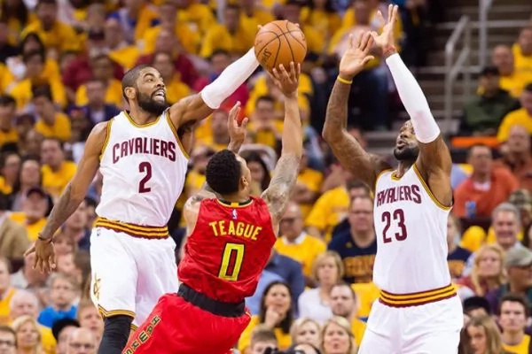Cleveland Cavaliers get 2-0 lead against Atlanta Hawks in Eastern Conference Semis Cleveland Cavaliers get 2-0 lead against Atlanta Hawks in Eastern Conference Semis