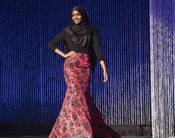 Girl from Kenyan refugee camp hits catwalk as 1st HIJAB-wearing model at Kanye West's show (photos)