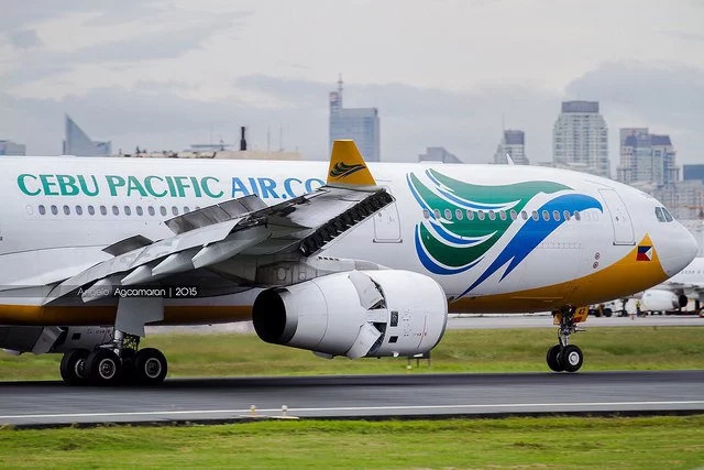 Passenger who slapped flight attendant is 'colonel's' wife Passenger who slapped flight attendant is 'colonel's' wife