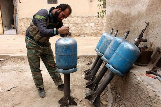 Syrian Soldier's Improvised Weapons Are Straight Out Of Mad Max Syrian Soldier's Improvised Weapons Are Straight Out Of Mad Max