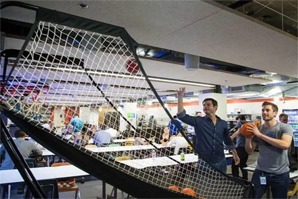 The Perks of being a Facebook employee! These benefits will make you wanna switch Job! The Perks of being a Facebook employee! These benefits will make you wanna switch Job!