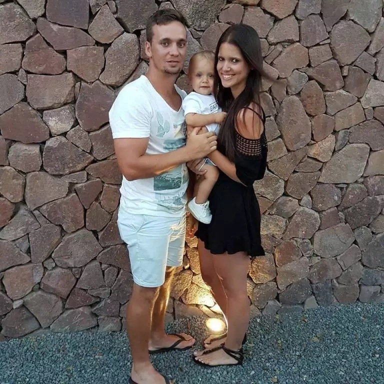 Man installed security cameras into his baby’s room. When he was scrolling through the footage, he saw his wife suspiciously laying down on the floor. Man installed security cameras into his baby’s room. When he was scrolling through the footage, he saw his wife suspiciously laying down on the floor.