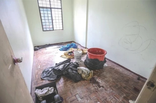 Malaysian kids dead and stuffed in plastic bins found in an empty apartment Malaysian kids dead and stuffed in plastic bins found in an empty apartment