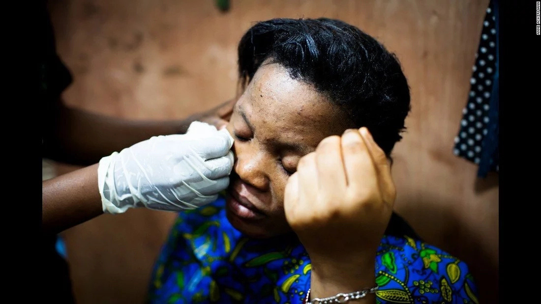 Man threatens his wife with divorce as she refuses to stop bleaching her skin Man threatens his wife with divorce as she refuses to stop bleaching her skin
