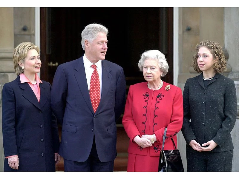 Photos of Queen Elizabeth meeting 11 US presidents