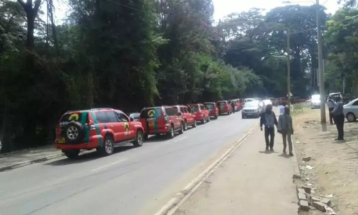 Jubilee Party convoy brings Nairobi to a standstill (photos)