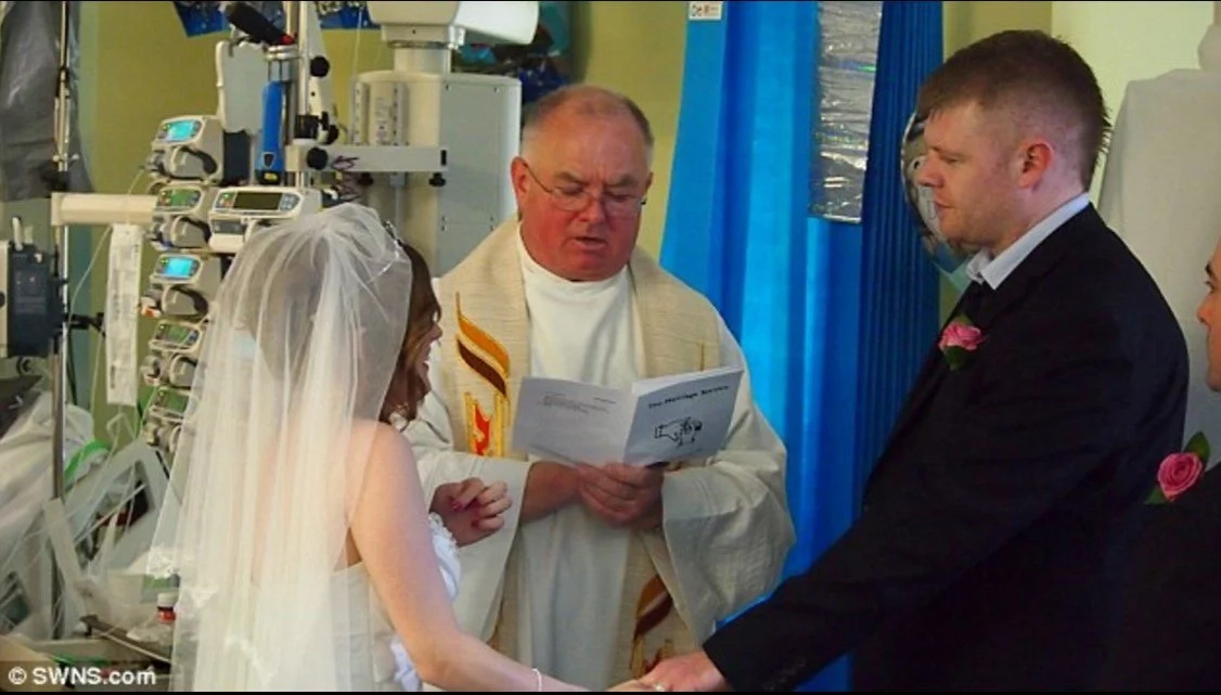 Couple grants terminally ill son’s wish by getting married in his hospital room Couple grants terminally ill son’s wish by getting married in his hospital room