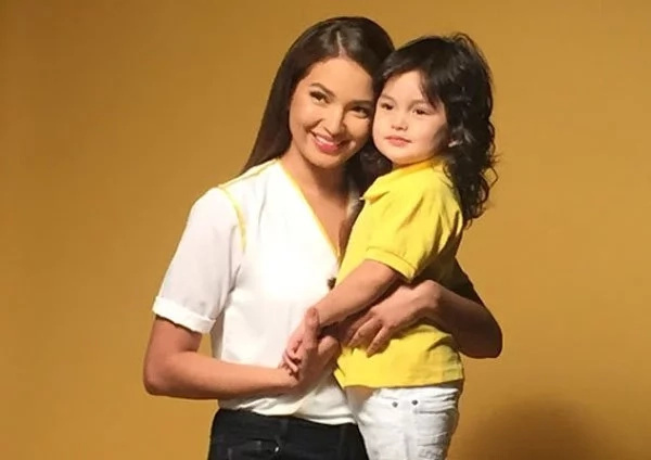 Sarah Lahbati gives responses to comments about pregnancy Sarah Lahbati gives responses to comments about pregnancy