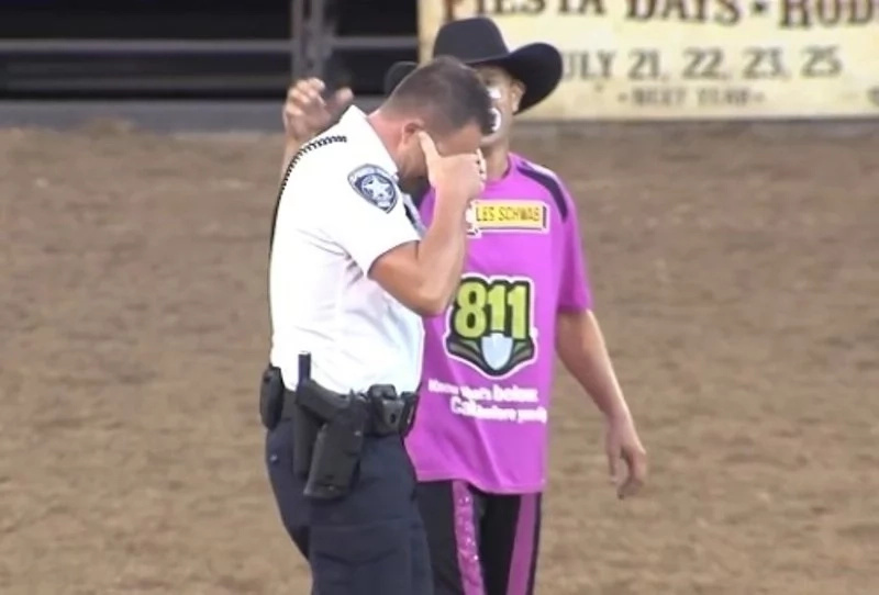 LifeAspire: The crowd was in for a surprise when this cop took to the arena! LifeAspire: The crowd was in for a surprise when this cop took to the arena!