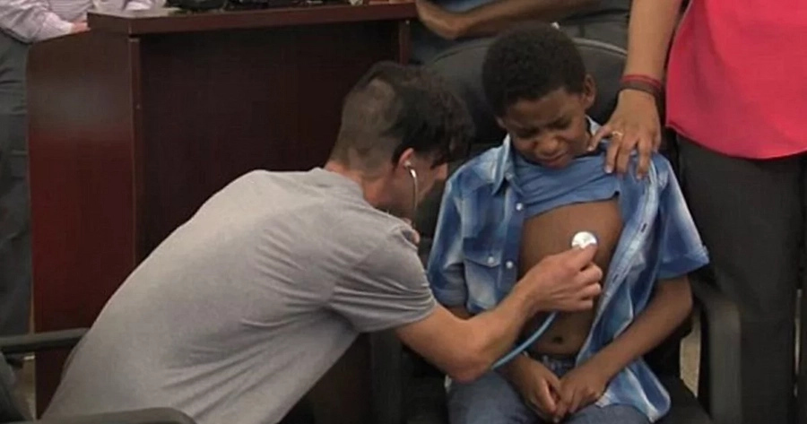 Father hears his dead daughter's heart again beating inside a boy, who nearly died waiting for a lifesaving transplant Father hears his dead daughter's heart again beating inside a boy, who nearly died waiting for a lifesaving transplant
