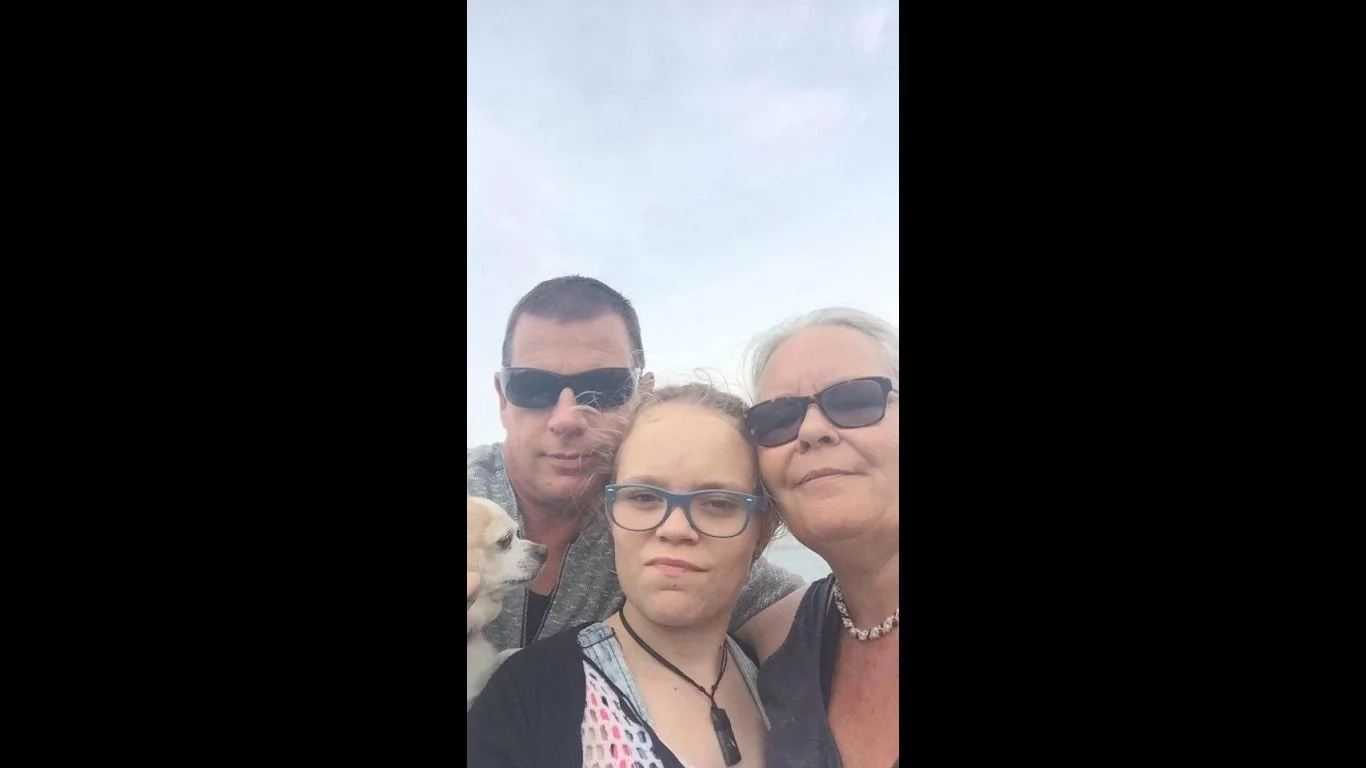 11-Year-Old Goes In For A Free Eye Exam, But 5 Days Later She’s On The Operating Table 11-Year-Old Goes In For A Free Eye Exam, But 5 Days Later She’s On The Operating Table