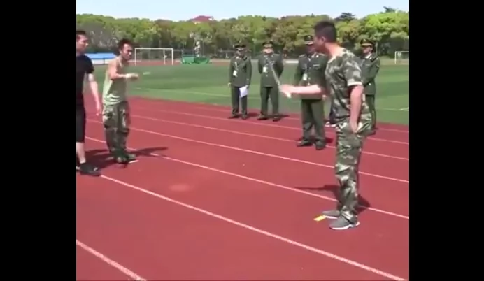 Soldiers doing Jump Rope Training were enjoyed by many netizens! Soldiers doing Jump Rope Training were enjoyed by many netizens!