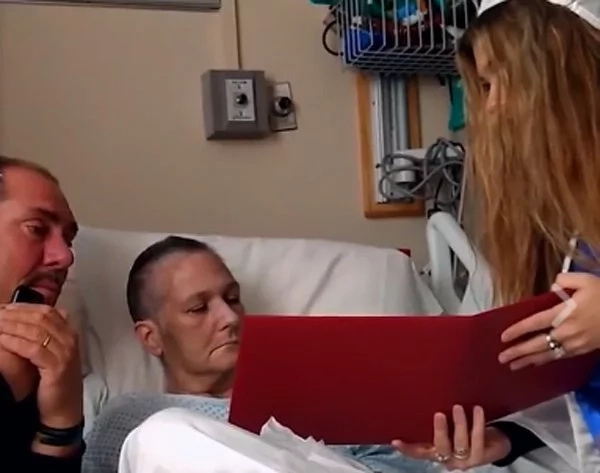 Daughter gives dying mother her last miracle Daughter gives dying mother her last miracle