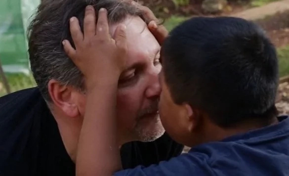 WATCH: Man sees a moving trash bag; what he found changed a family’s life forever WATCH: Man sees a moving trash bag; what he found changed a family’s life forever