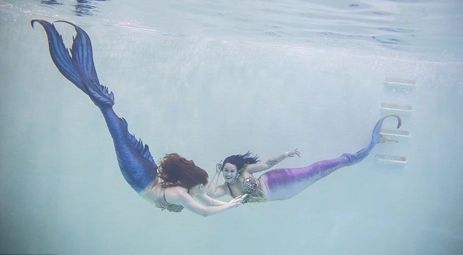 Secret Mermaid Society: See men and women who are part-human part-fish (pho...