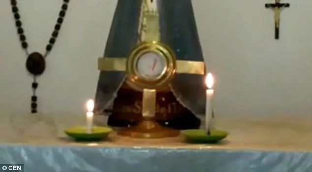 Believers cry and pray after holy wafer bread starts bleeding (photos, video) Believers cry and pray after holy wafer bread starts bleeding (photos, video)