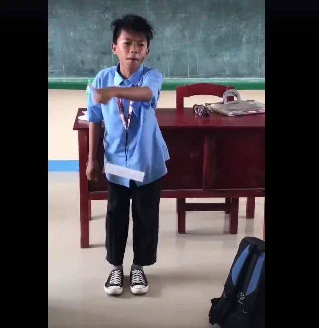 Student takes on challenge to reinvent election campaign in viral Facebook video Student takes on challenge to reinvent election campaign in viral Facebook video