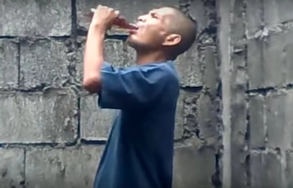 Men finished off several Tanduay Rhum bottles in a snap...that was shocking! Men finished off several Tanduay Rhum bottles in a snap...that was shocking!