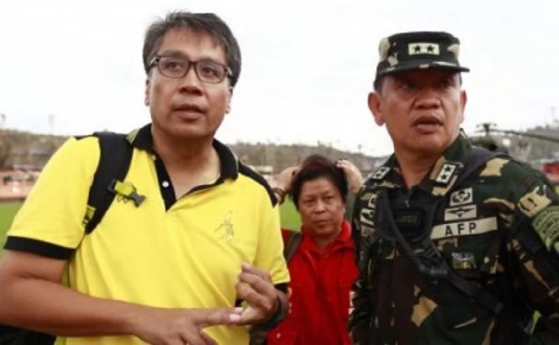 Mar Gets Support Of 2 Visayas Mayors On Yolanda Rehab Mar Gets Support Of 2 Visayas Mayors On Yolanda Rehab