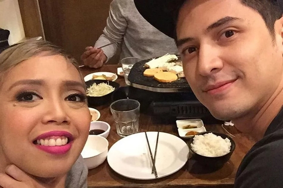 Sweet-sweetan na naman sila? Video of Ahron Villena teaching Kakai Bautista how to drive goes viral Sweet-sweetan na naman sila? Video of Ahron Villena teaching Kakai Bautista how to drive goes viral