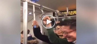 Ingenious guy brings toilet pump on train for this hilarious purpose