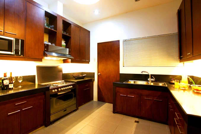 Iza Calzado’s modern eclectic Filipino-style home in QC Iza Calzado’s modern eclectic Filipino-style home in QC