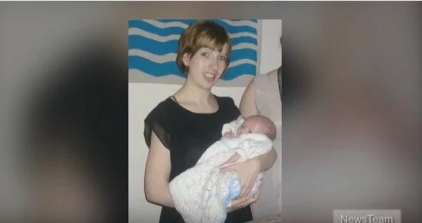 Pregnant Woman Destroying Her Unborn Child With A HAMMER Caught On Video Pregnant Woman Destroying Her Unborn Child With A HAMMER Caught On Video