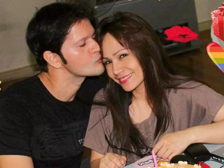 Jestoni Alarcon swears He's a One woman man Jestoni Alarcon swears He's a One woman man