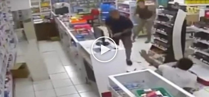 Palabang mag-asawa! Brave cop and his wife get into scary gunfight with deadly grocery store robber