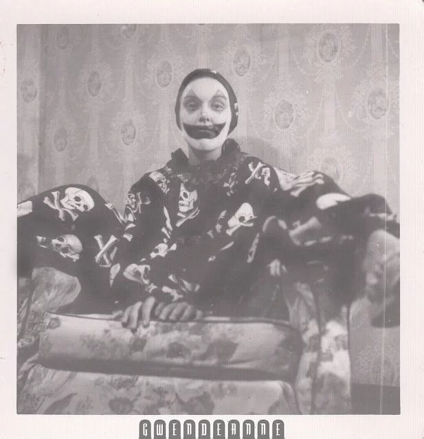 34 Vintage Photos Of Creepy Clowns That Will Make You Lose All Sh*t 34 Vintage Photos Of Creepy Clowns That Will Make You Lose All Sh*t