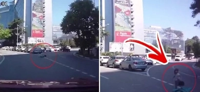 When toddlers fall out of the car, parents nearly suffer from heart attack! But this mom drove off even after her toddlers fell onto the highway!