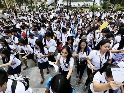 Frustrated youth groups lambast Duterte for failure to keep promise of providing free college education
