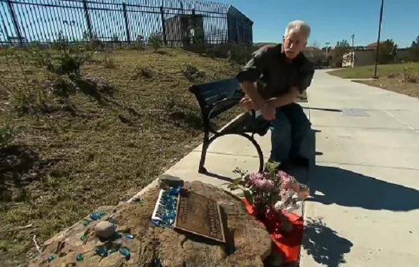 Dad Maintained Son’s Memorial For 13 Years Until He Got A Shocking Note From A Billionaire! Dad Maintained Son’s Memorial For 13 Years Until He Got A Shocking Note From A Billionaire!