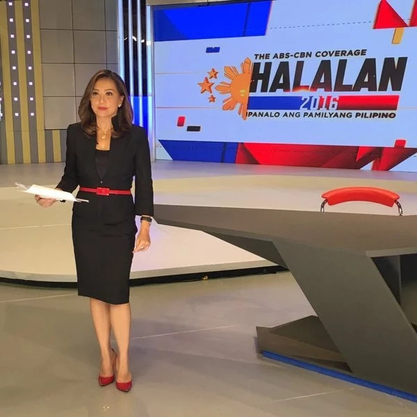 Top 10 most popular female journalists in the Philippines. These are the most notable female broadcasters, host & news anchors in the Philippines. Top 10 most popular female journalists in the Philippines. These are the most notable female broadcasters, host & news anchors in the Philippines.