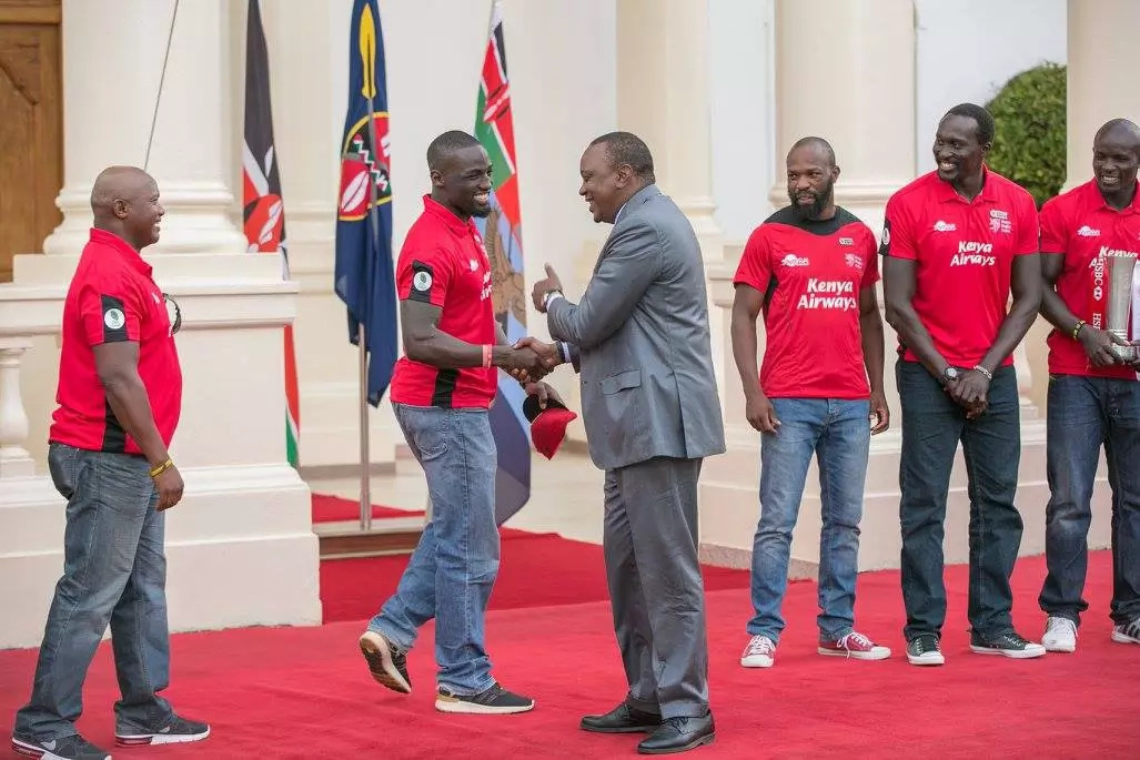 Uhuru on the red carpet at State House