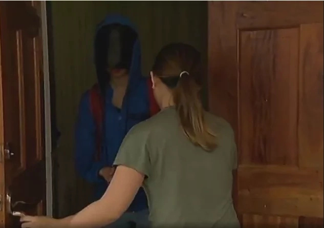 PBB housemate mourns during her temporary exit PBB housemate mourns during her temporary exit