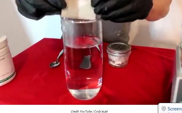 This Is What You Should Expect After Drinking a Lethal Dose of Cyanide (Video) This Is What You Should Expect After Drinking a Lethal Dose of Cyanide (Video)