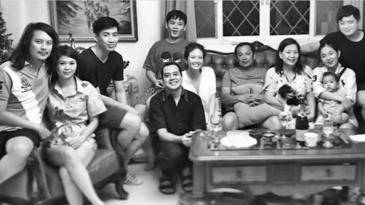 Magaling magtago? Ellen Adarna's clever ways of hiding her 'baby bump' Magaling magtago? Ellen Adarna's clever ways of hiding her 'baby bump'