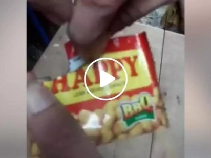 Piso isa! Netizens shocked by what they found inside HAPPY peanuts