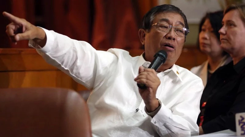 Former DOH chief receives graft charges Former DOH chief receives graft charges