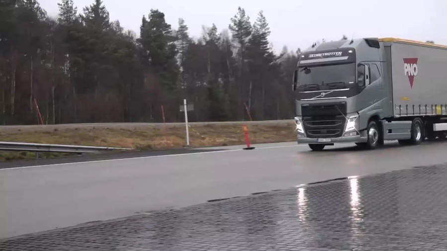 High-tech trucks might not require drivers in the future! High-tech trucks might not require drivers in the future!