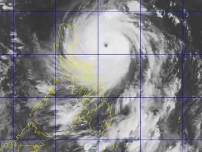 Pray pa more! Filipinos react to Super Typhoon Lawin!