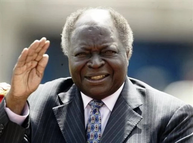 Kibaki attends mass weeks after undergoing neck operation