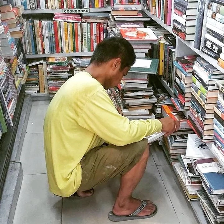 This Viral Photo of a Construction Worker Will Truly Inspire You – How a Laborer Decided to Spend Labor Day This Viral Photo of a Construction Worker Will Truly Inspire You – How a Laborer Decided to Spend Labor Day
